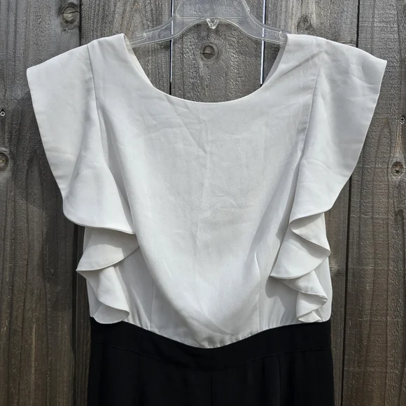 ASOS Jumpsuit Womens 8 Black White Ruffle Sleeve Colorblock Party One Piece - Picture 8 of 16
